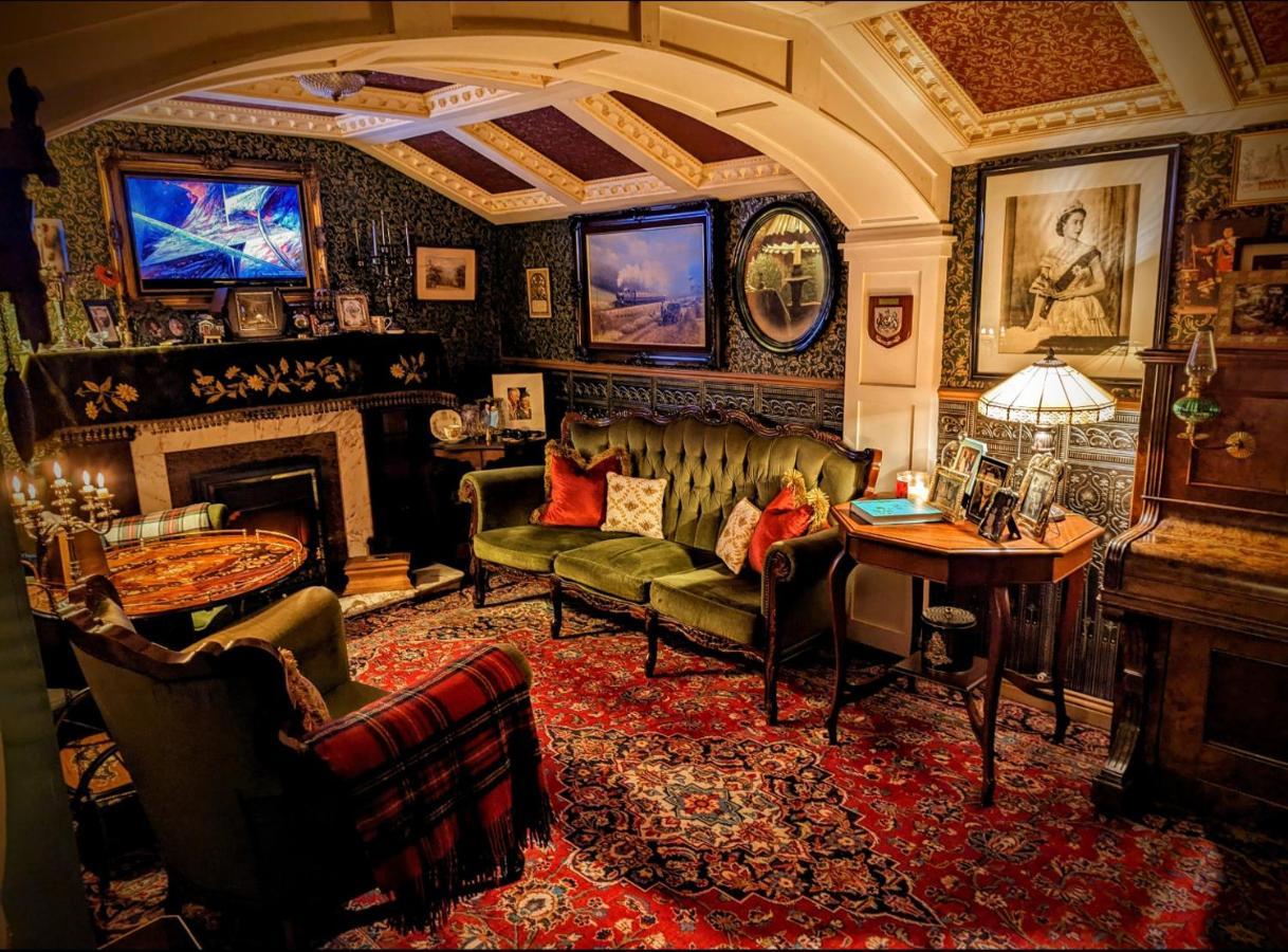 Sheddington Manor - 2 Bedroom Guest House & Cinema Belfast Exteriör bild