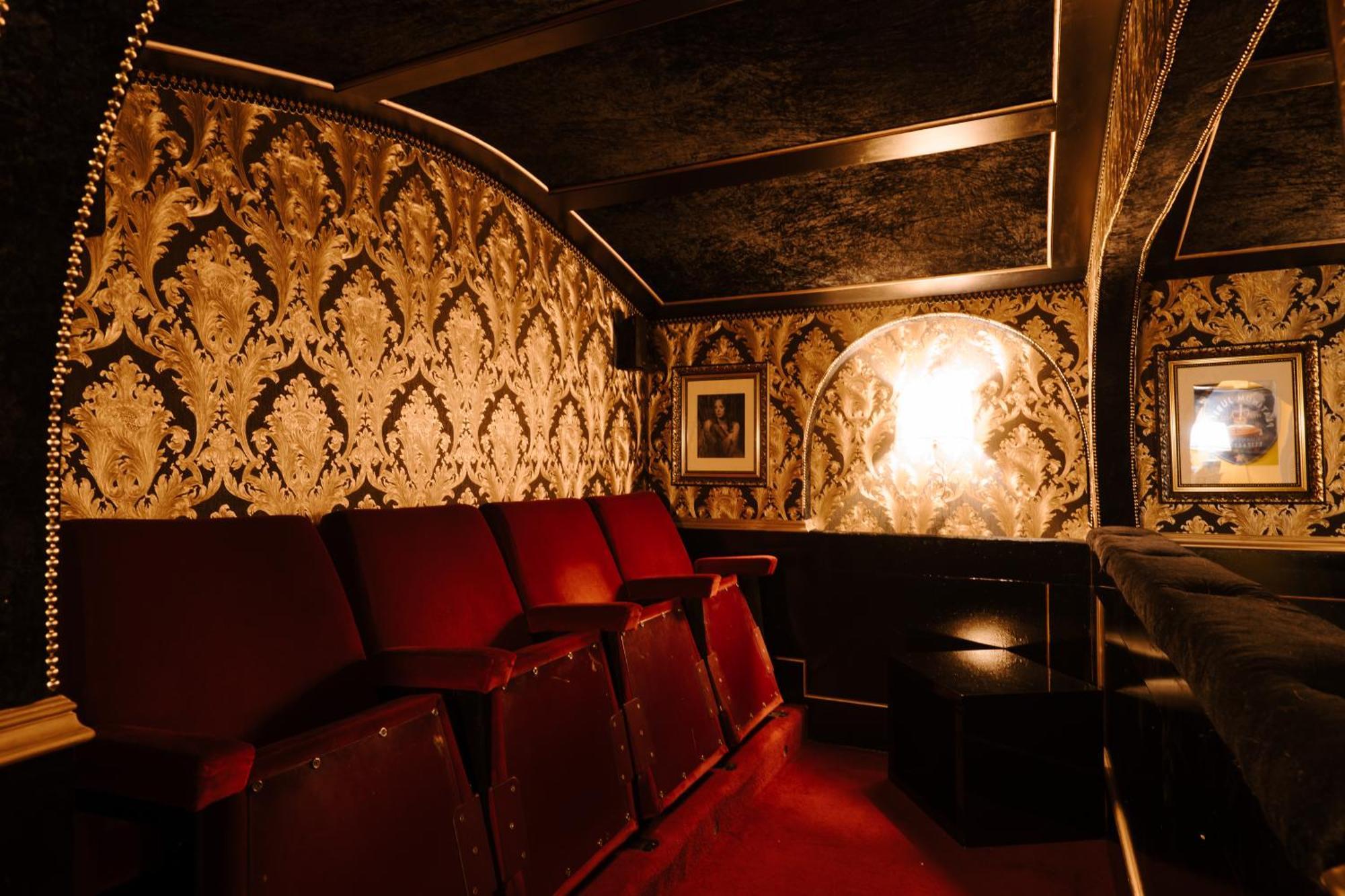 Sheddington Manor - 2 Bedroom Guest House & Cinema Belfast Exteriör bild